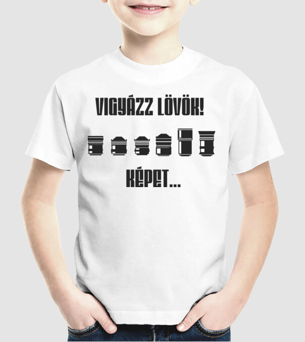  minta fehér pólón