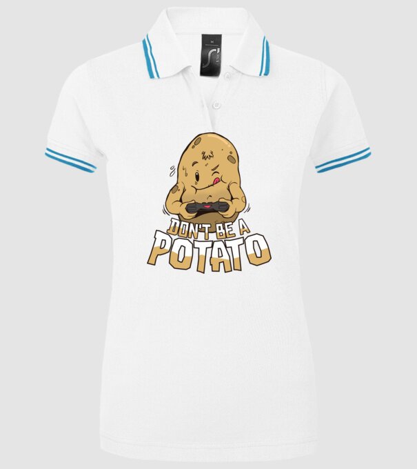  minta fehér pólón
